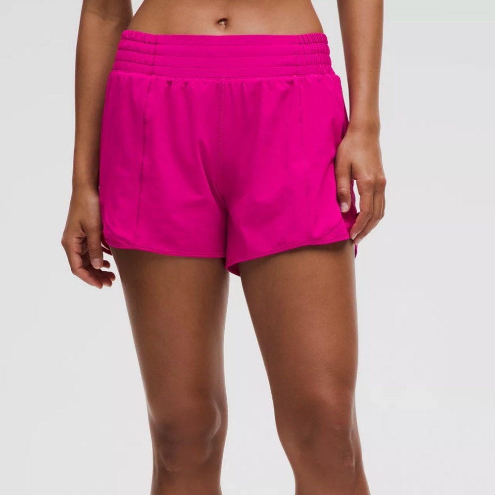 EUC Lululemon Hotty Hot High-Rise 4”